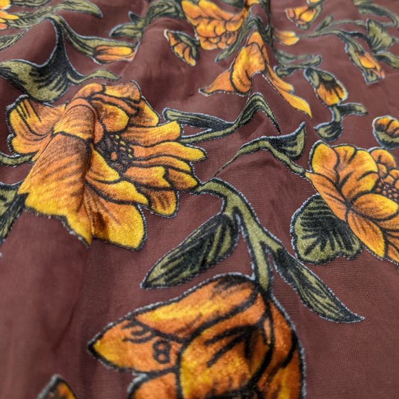 Dress with a 90's Silhouette - Picture 2 of 8